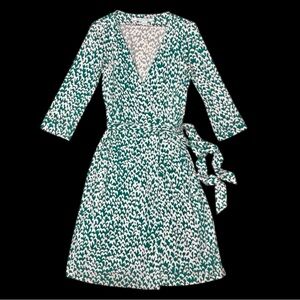 Diane von Furstenberg • Re-Issue Vintage Silk Jersey Wrap Dress || Size 6